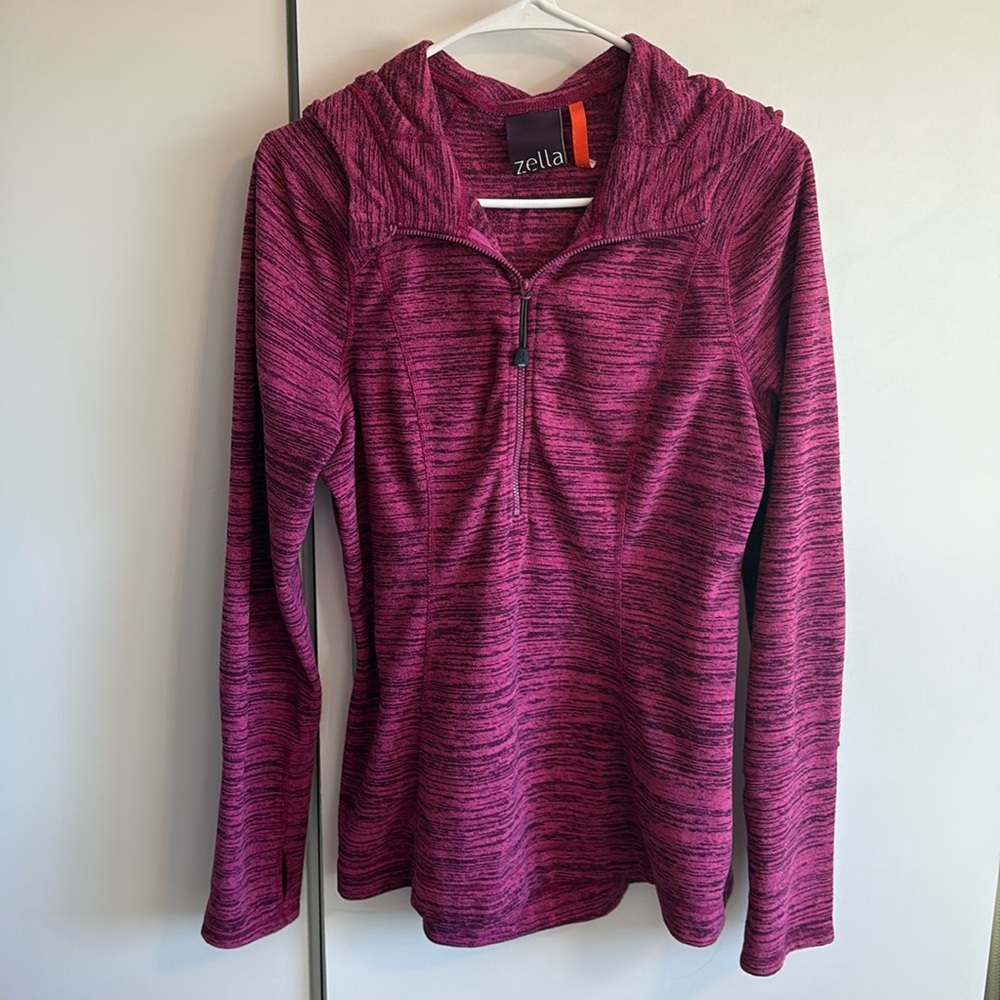 Zella Fuschia/Black long sleeved zip up pullover.
